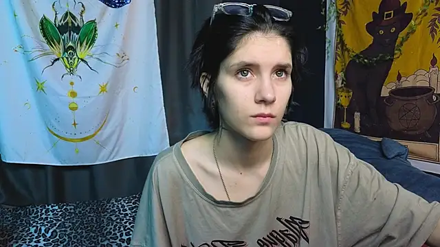 Snapshot of Hyeon_Jin chatting on January 18, 9:02 pm Hyeon Jin online show from January 18, 9:02 pm