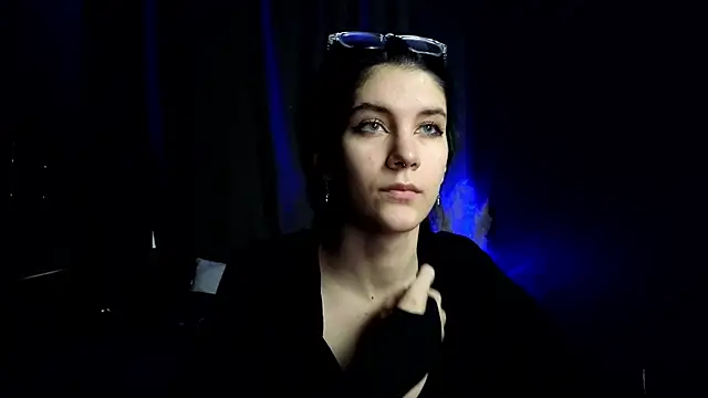 Snapshot of Hyeon_Jin chatting on March 4, 2:10 pm Hyeon Jin online show from March 4, 2:10 pm