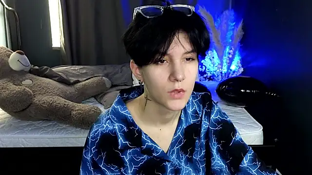 Snapshot of Hyeon_Jin chatting on March 11, 10:29 am Hyeon Jin online show from March 11, 10:29 am