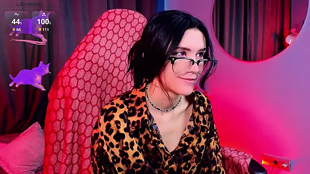 Snapshot of Hyeon_Jin chatting on March 3, 10:32 am Hyeon Jin online show from March 3, 10:32 am