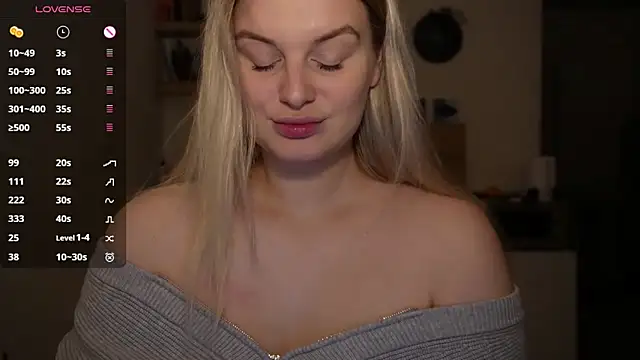 Snapshot of shiny_bunnyyy chatting on January 13, 12:41 am shiny bunnyyy online show from January 13, 12:41 am