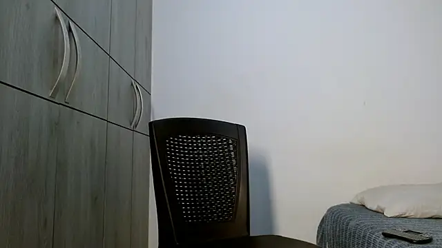 lonelydick2002 online show from October 29, 10:28 am