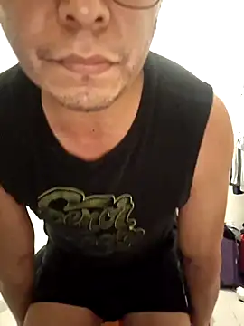 Snapshot of ricgove chatting on January 6, 6:14 am ricgove online show from January 6, 6:14 am