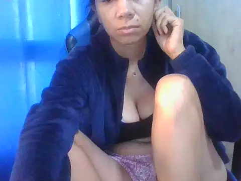 Danielagomez33 online show from February 4, 12:44 pm