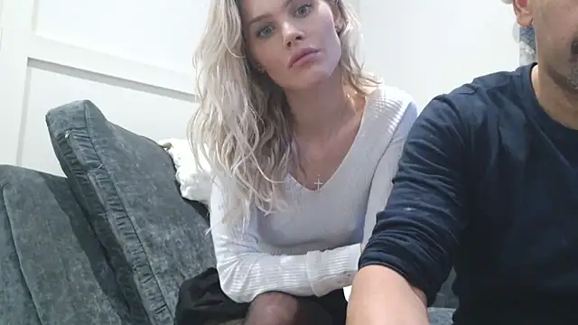 Snapshot of English_Teen_Evelyn chatting on February 16, 4:53 pm English Teen Evelyn online show from February 16, 4:53 pm