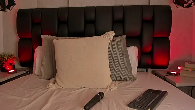 Blue Angell online show from February 12, 1:55 am