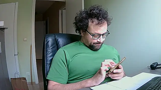 littlehairyman online show from November 6, 8:04 am