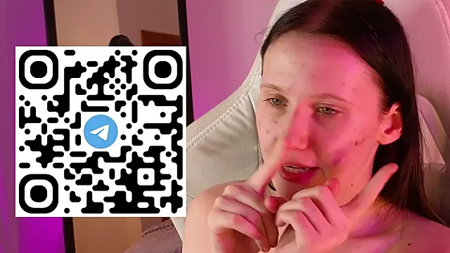 mon lola online show from January 22, 6:20 am