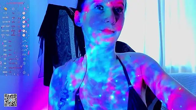 mon lola online show from February 28, 12:52 pm