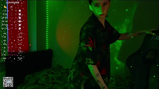 mon lola online show from March 11, 6:43 am