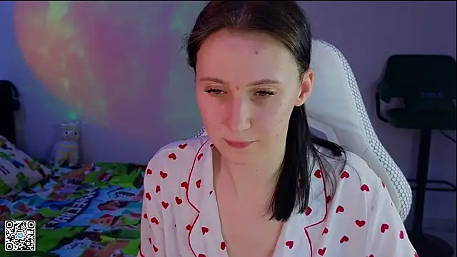 mon lola online show from March 14, 5:24 pm