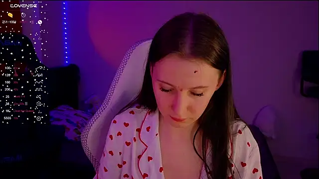 mon lola online show from March 15, 8:43 pm