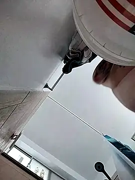 Snapshot of jayjay198080 chatting on March 5, 10:43 pm jayjay198080 online show from March 5, 10:43 pm