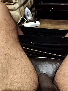 vannaaaa100 online show from January 8, 2:30 pm