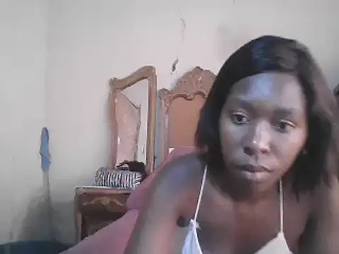 Snapshot of Hotdaily04 chatting on January 16, 6:56 am Hotdaily04 online show from January 16, 6:56 am