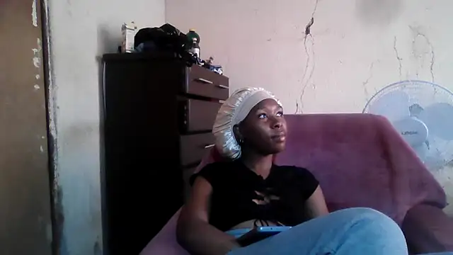 Snapshot of Hotdaily04 chatting on September 13, 7:08 am Hotdaily04 online show from September 13, 7:08 am