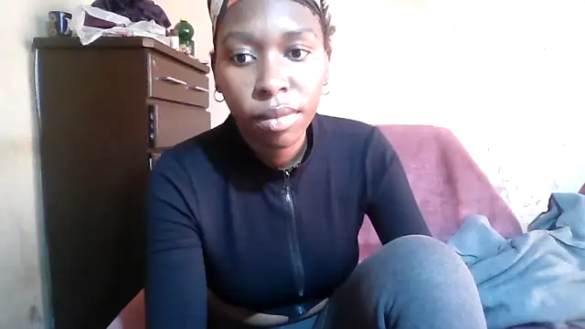 Snapshot of Hotdaily04 chatting on September 21, 7:54 am Hotdaily04 online show from September 21, 7:54 am