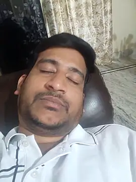 Snapshot of honeyrose765 chatting on March 4, 7:25 am honeyrose765 online show from March 4, 7:25 am