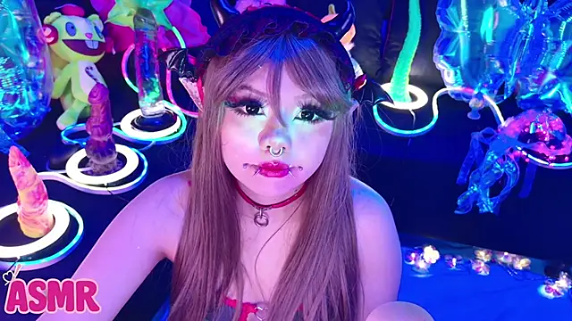 LaytonBox online show from January 19, 1:15 pm