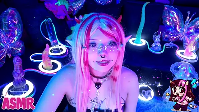 LaytonBox online show from June 3, 1:46 pm