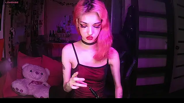 Ink  pleasure online show from October 7, 11:13 pm