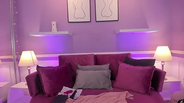 Emma Walkerr  online show from February 7, 10:09 pm