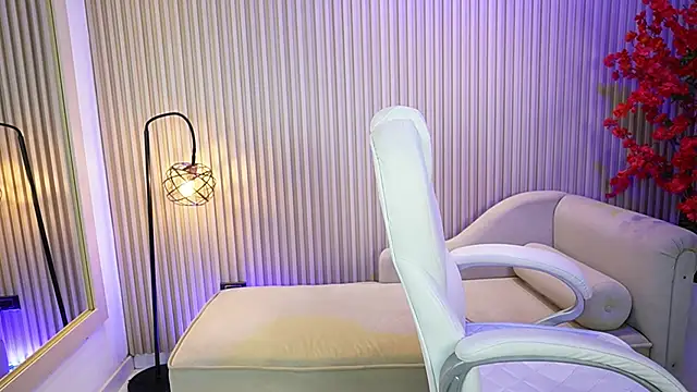 Emma Walkerr  online show from September 11, 7:03 pm