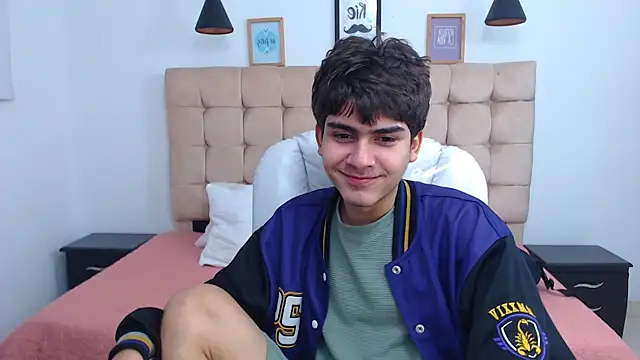 Tommy18   online show from February 7, 6:35 am