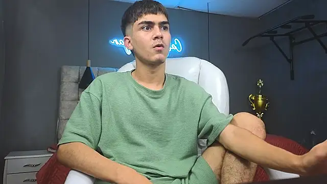 Tommy18   online show from February 11, 9:53 am