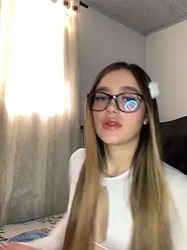 LunaShine  online show from January 16, 9:40 pm