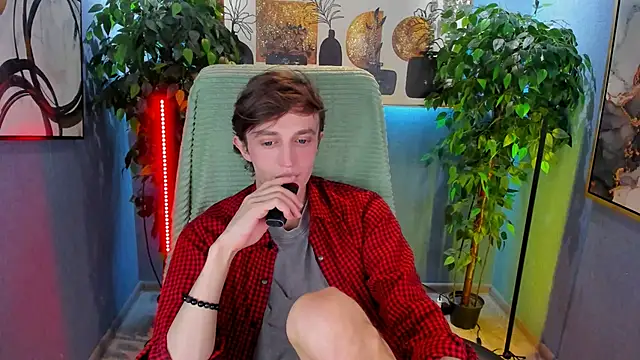 John Weasley online show from December 18, 1:39 pm