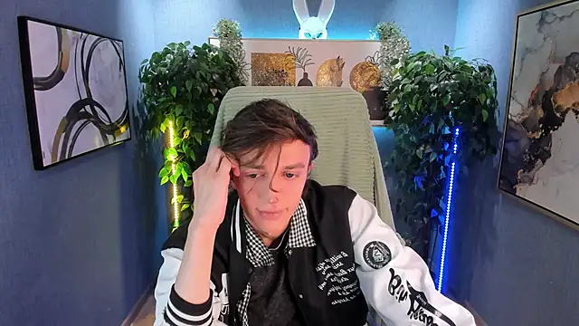 John Weasley online show from January 14, 1:06 pm