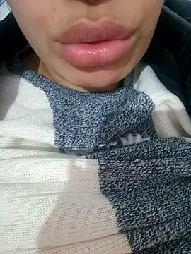 nonalona199999 online show from March 1, 8:31 pm