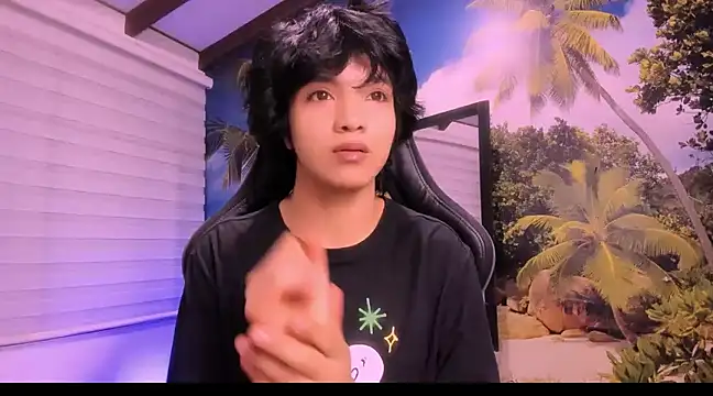 Snapshot of AllanYong18 chatting on January 27, 12:12 am AllanYong18 online show from January 27, 12:12 am