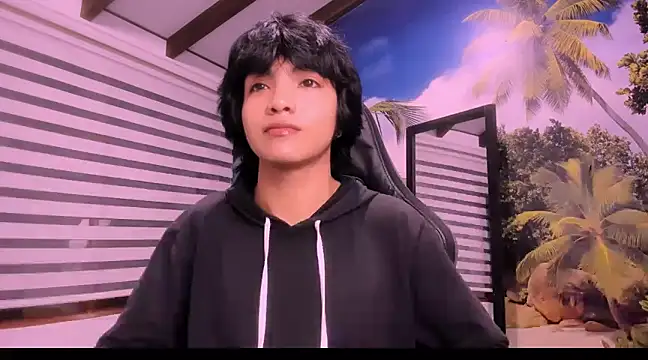 Snapshot of AllanYong18 chatting on January 30, 12:29 am AllanYong18 online show from January 30, 12:29 am