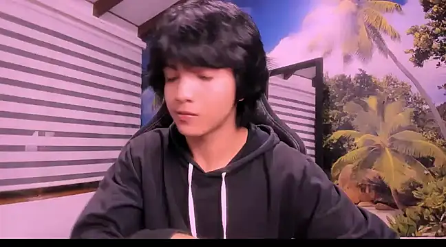 Snapshot of AllanYong18 chatting on January 30, 3:33 am AllanYong18 online show from January 30, 3:33 am