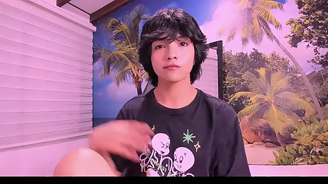 Snapshot of AllanYong18 chatting on February 4, 4:15 am AllanYong18 online show from February 4, 4:15 am