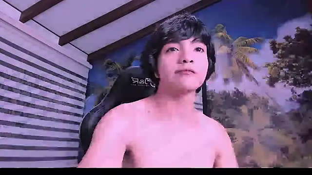 Snapshot of AllanYong18 chatting on February 15, 6:23 am AllanYong18 online show from February 15, 6:23 am