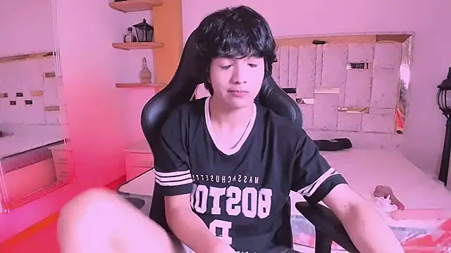 Snapshot of AllanYong18 chatting on March 1, 8:02 am AllanYong18 online show from March 1, 8:02 am