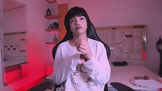 Snapshot of AllanYong18 chatting on March 2, 2:41 am AllanYong18 online show from March 2, 2:41 am