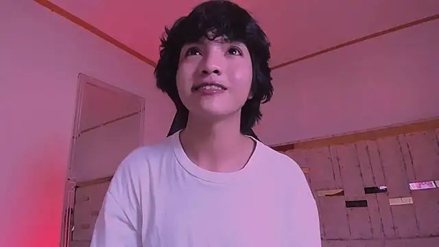 Snapshot of AllanYong18 chatting on March 13, 4:27 am AllanYong18 online show from March 13, 4:27 am