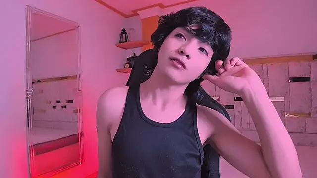 Snapshot of AllanYong18 chatting on March 17, 10:49 am AllanYong18 online show from March 17, 10:49 am