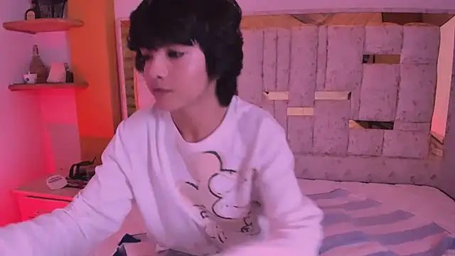 Snapshot of AllanYong18 chatting on March 23, 5:10 am AllanYong18 online show from March 23, 5:10 am