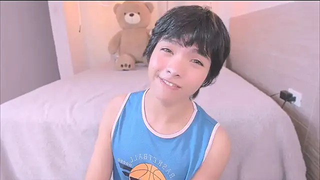 Snapshot of AllanYong18 chatting on September 14, 10:58 am AllanYong18 online show from September 14, 10:58 am