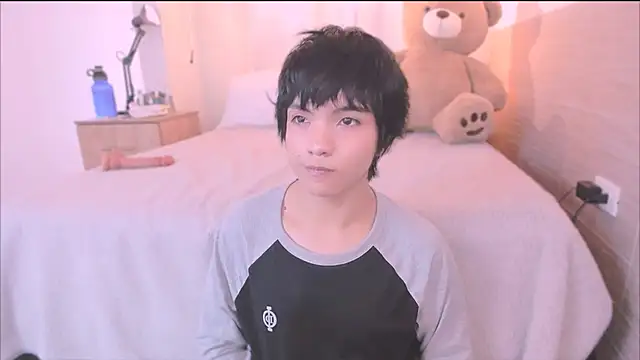 Snapshot of AllanYong18 chatting on September 16, 2:18 pm AllanYong18 online show from September 16, 2:18 pm