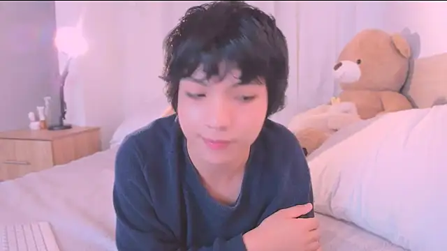 Snapshot of AllanYong18 chatting on September 29, 8:30 am AllanYong18 online show from September 29, 8:30 am