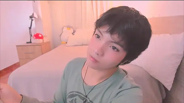 AllanYong18 online show from February 8, 1:25 pm