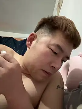 zxb757369 online show from February 7, 9:26 am