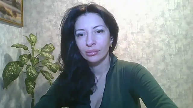 Snapshot of LissaBlossom chatting on February 8, 4:38 am LissaBlossom online show from February 8, 4:38 am