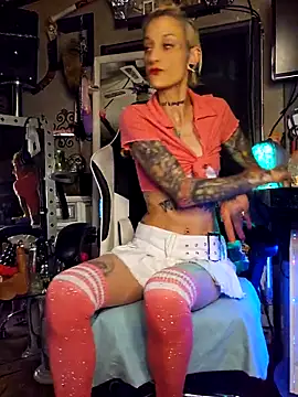 MissParadise40 online show from November 3, 11:15 pm